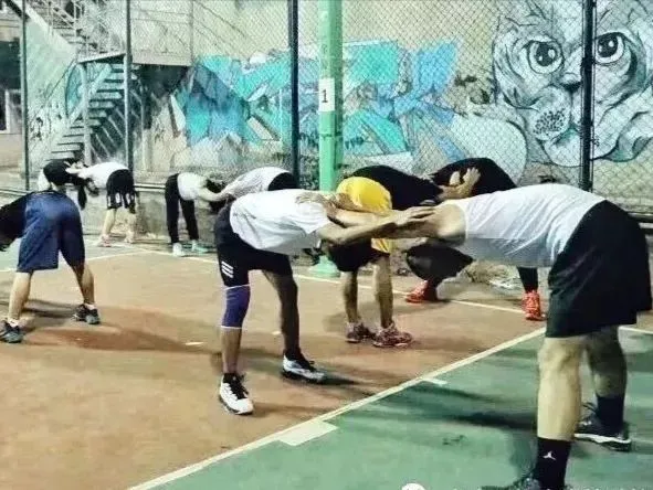 成年人是否可以通过篮球训练改善身高_1